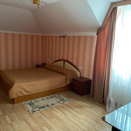 Гостинний Маєток Hotell Myla Exteriör bild