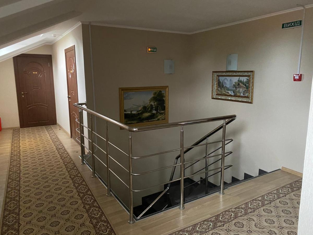 Гостинний Маєток Hotell Myla Exteriör bild