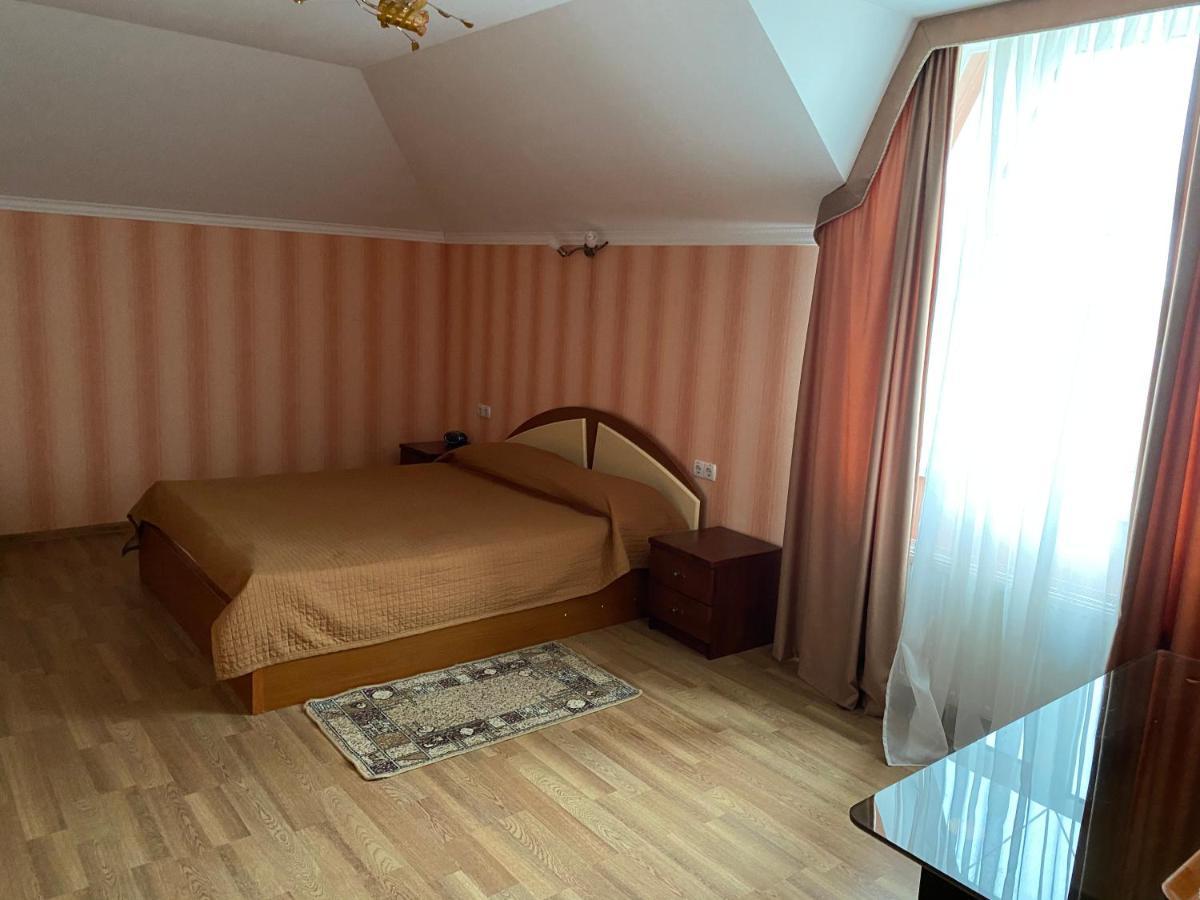 Гостинний Маєток Hotell Myla Exteriör bild