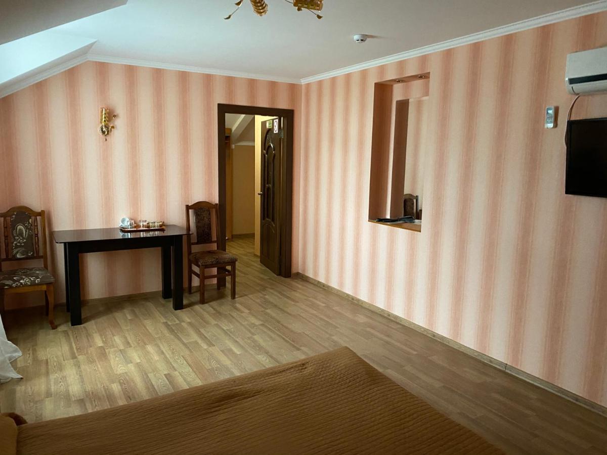 Гостинний Маєток Hotell Myla Exteriör bild