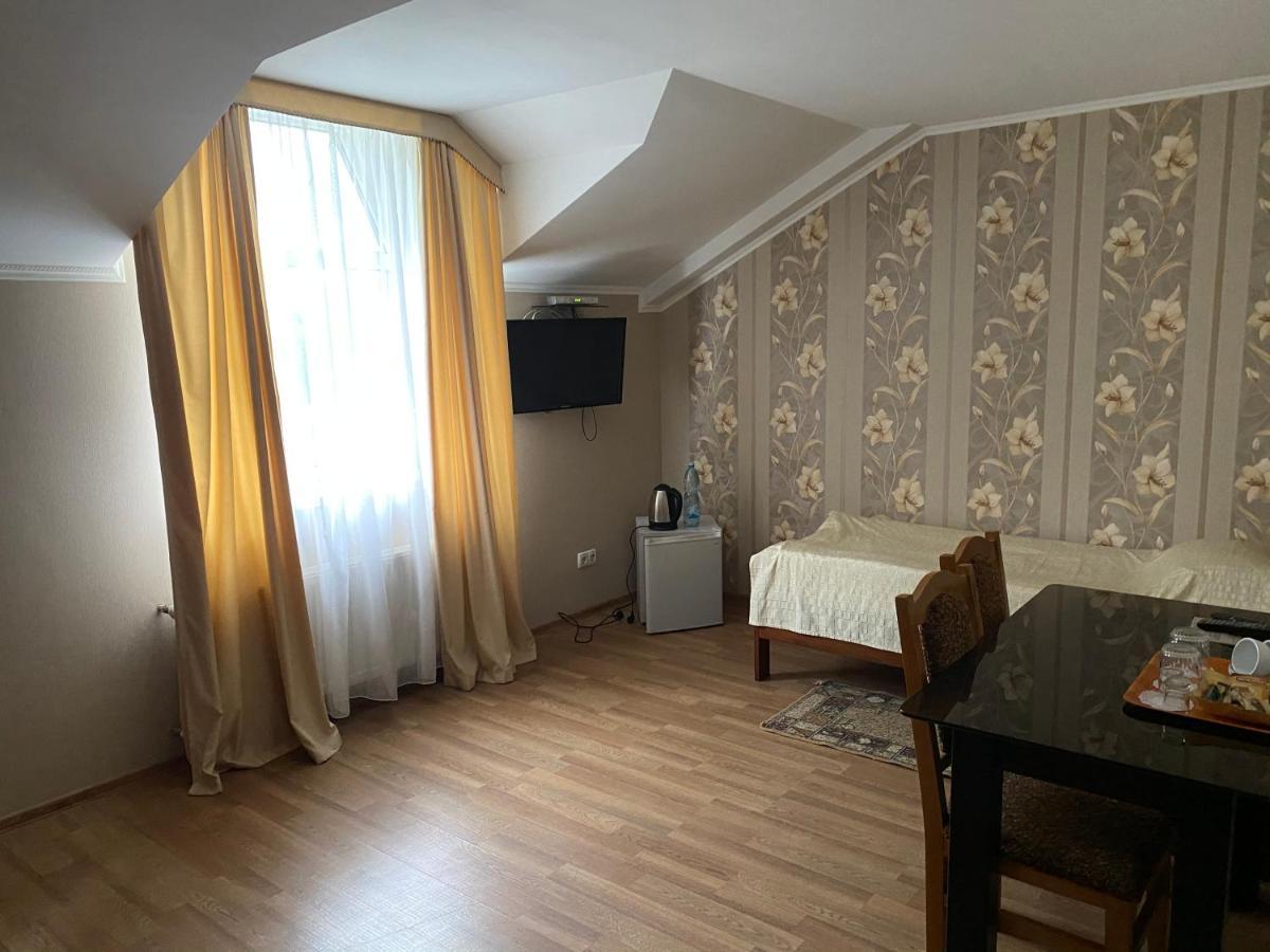 Гостинний Маєток Hotell Myla Exteriör bild